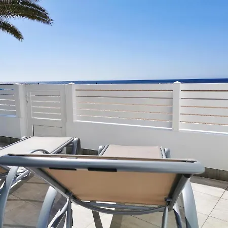Luxury On The 宏达海滩